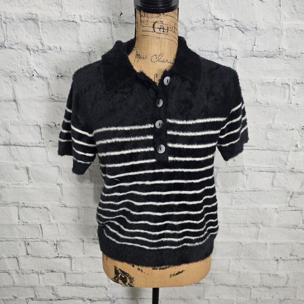 A new day Black & White Striped sweater top Sz XL Short Sleeve fussy Knit A31